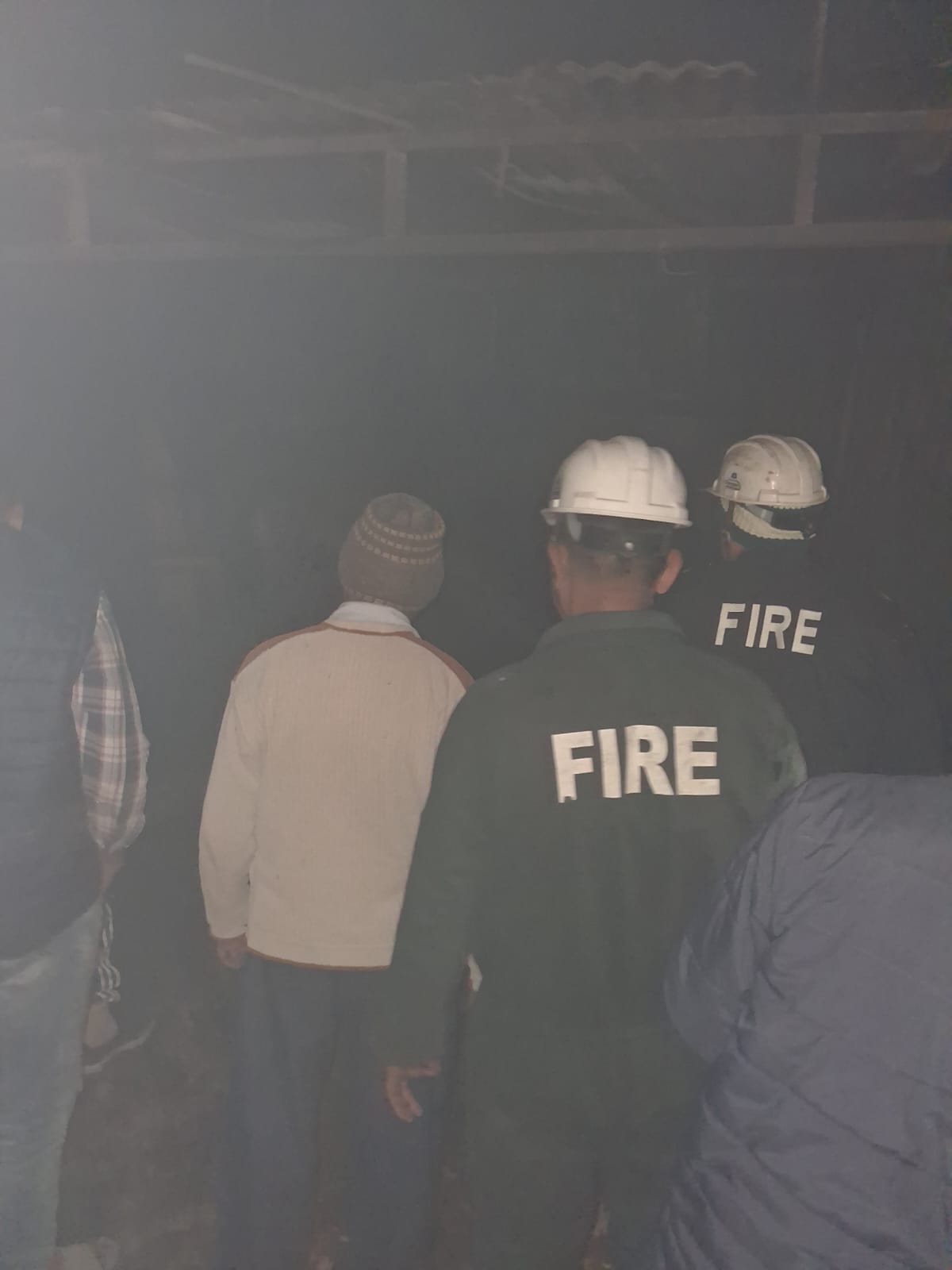 रामनगर में शॉर्ट सर्किट से आरा मशीन में लगी भीषण आग; लाखों का नुकसान, दमकलकर्मियों ने पाया काबू